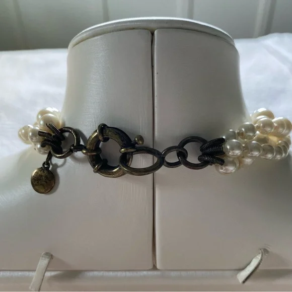 J.CREW Elegant 3 Strands Graduated Pearl Necklace - Picture 3 of 7